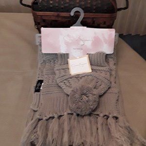Jessica Simpson Hat & Scarf Set Pom-Pom Beanie Fringes Gray Color NEW